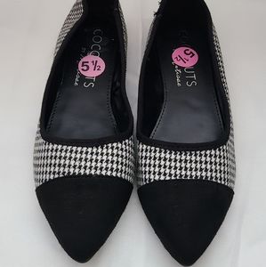Womens Coconut By Matisse New Pointed Toe Flats Size 5.5 Houndstooth Black White